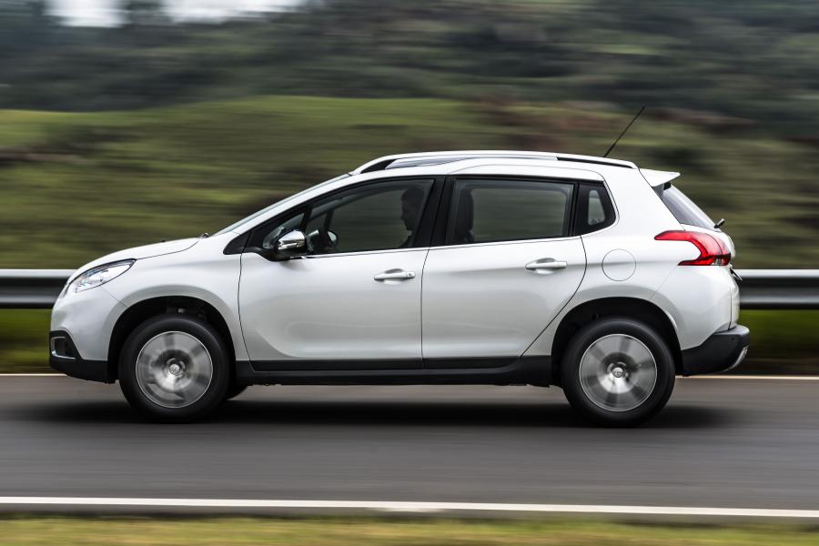  Peugeot 2008 2015 года  (BR) (фото 9 из 25)